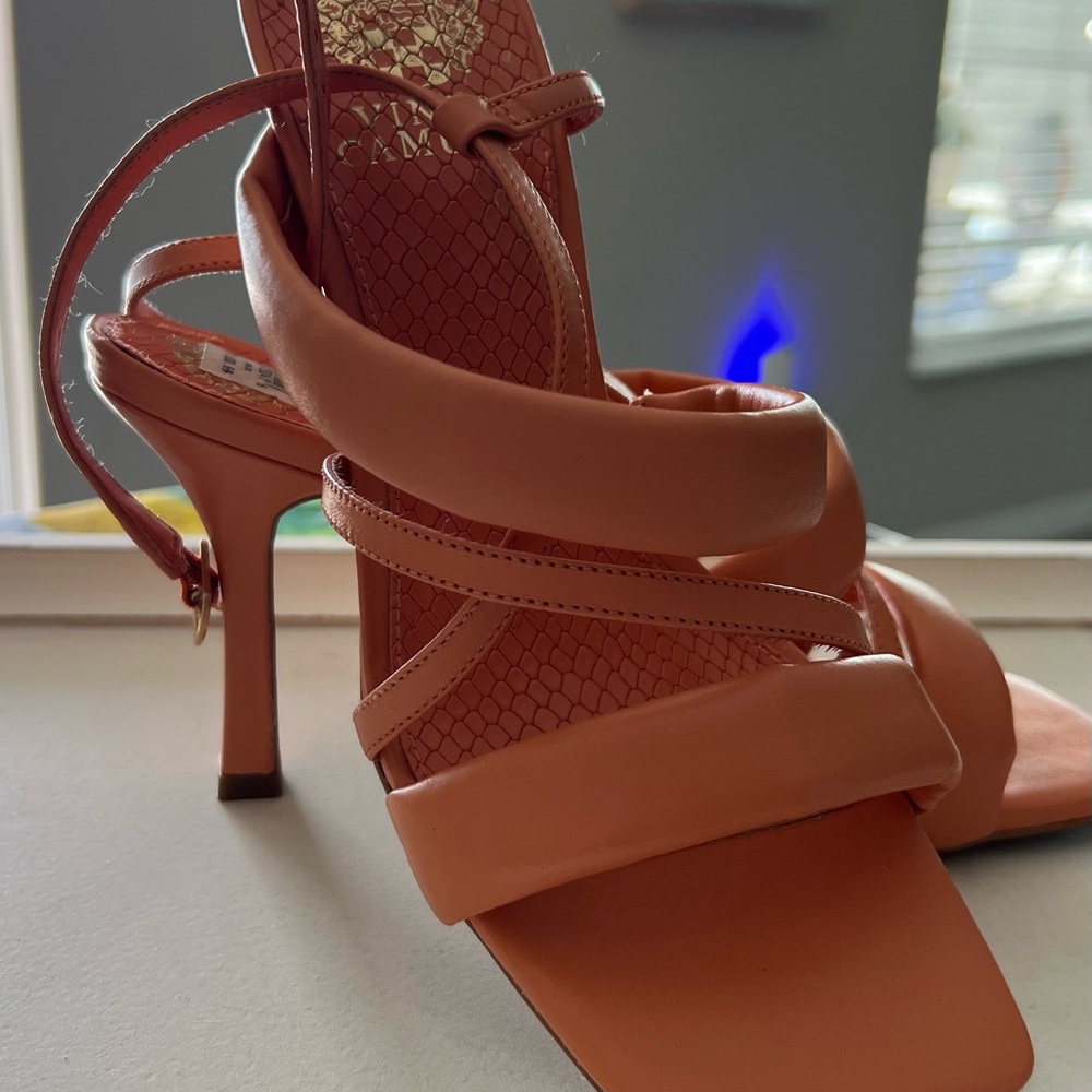 Vince Camuto peachy Heels with Strappy Design New 7 M